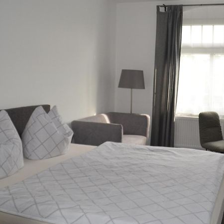 Hotel Zur Koeppe Бад Клостерлаусниц Екстериор снимка